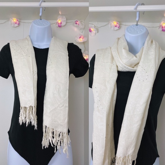 💰 Made in Italy Fringe Scarf 🧣 🇮🇹 - Picture 2 of 2